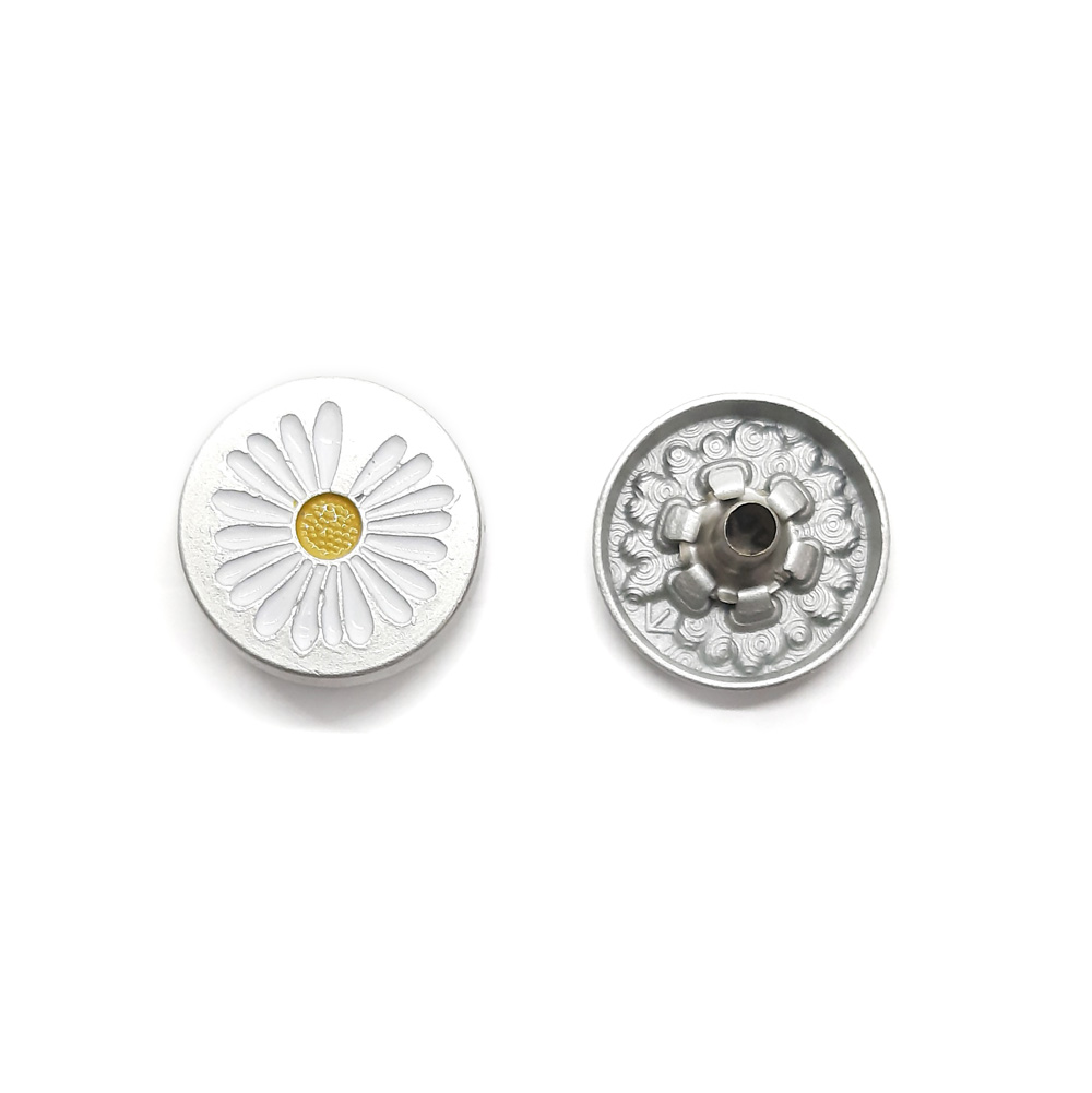 Кнопка D8232 "Ромашка"