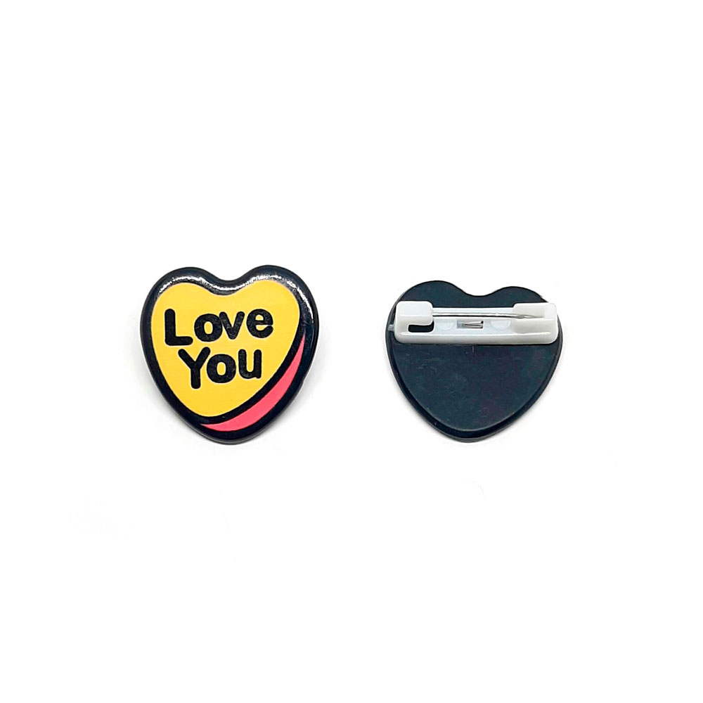 Брошка на шпильці пластикова "Love you"