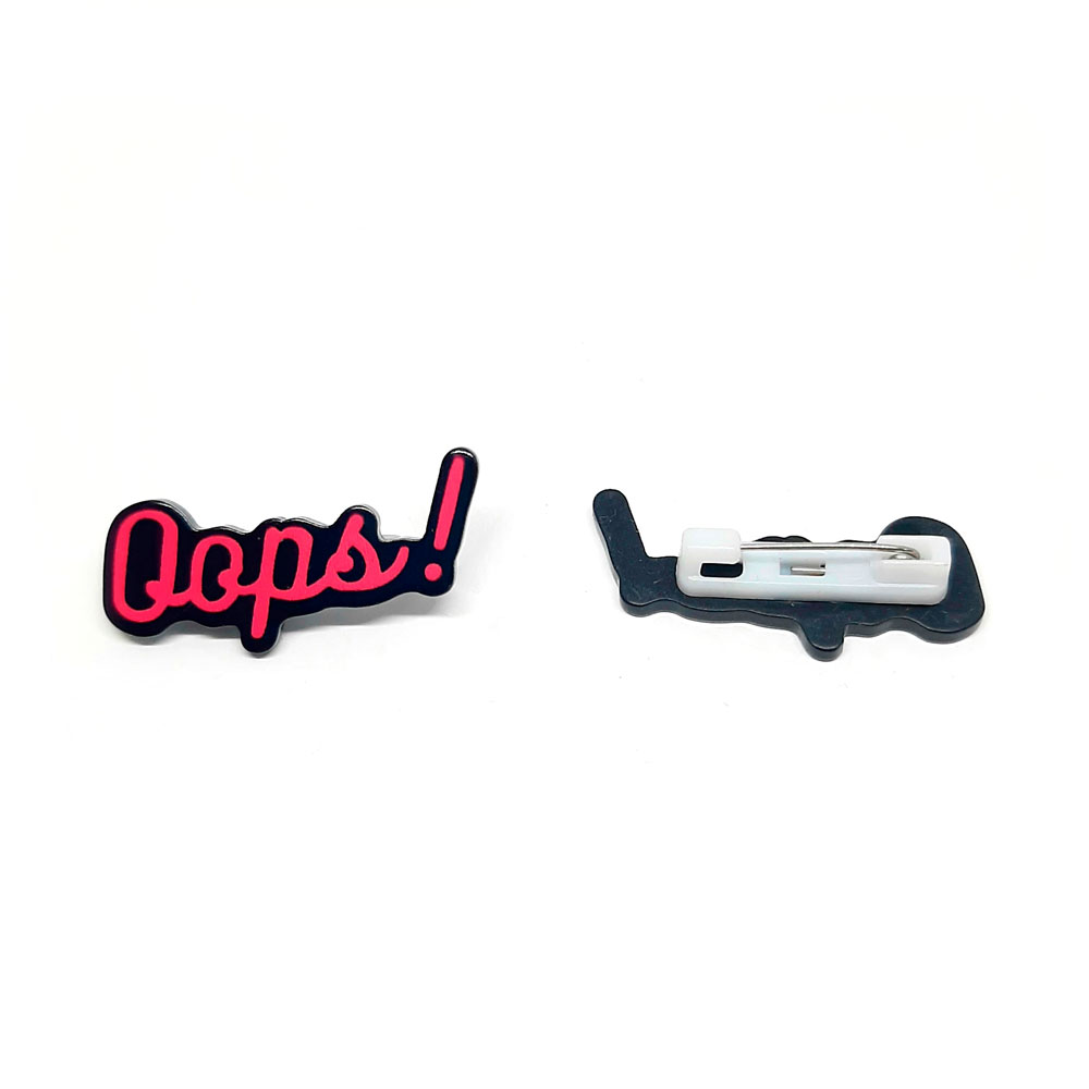 Брошка на шпильці пластикова "Oops!"